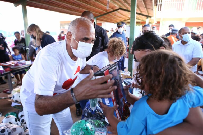 Segunda ação do Natal Goiânia com Solidariedade entrega mais de 3 mil brinquedos na região Sudoeste