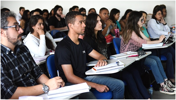 Cai número de matrículas no ensino superior