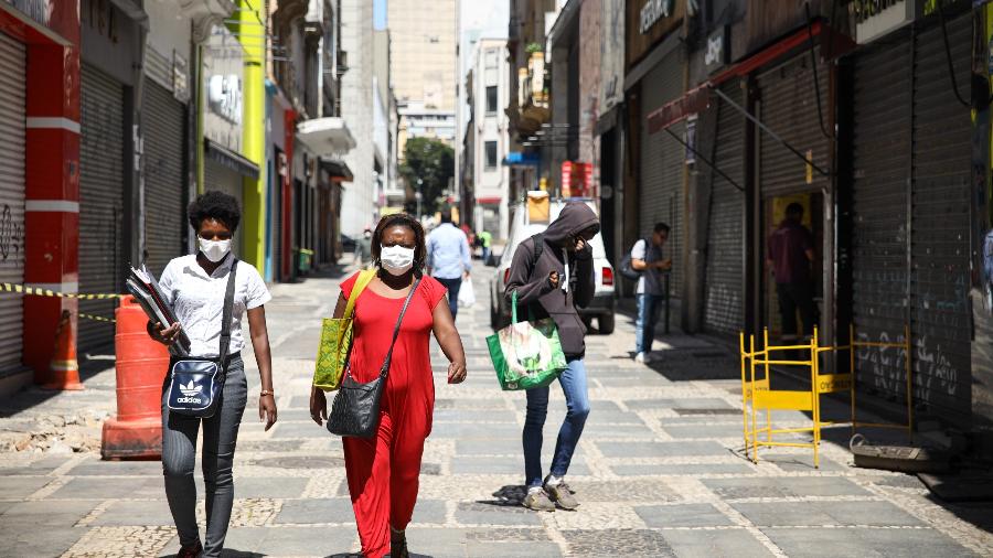 Medidas de contenção podem reduzir taxa de contaminação se aplicadas cedo