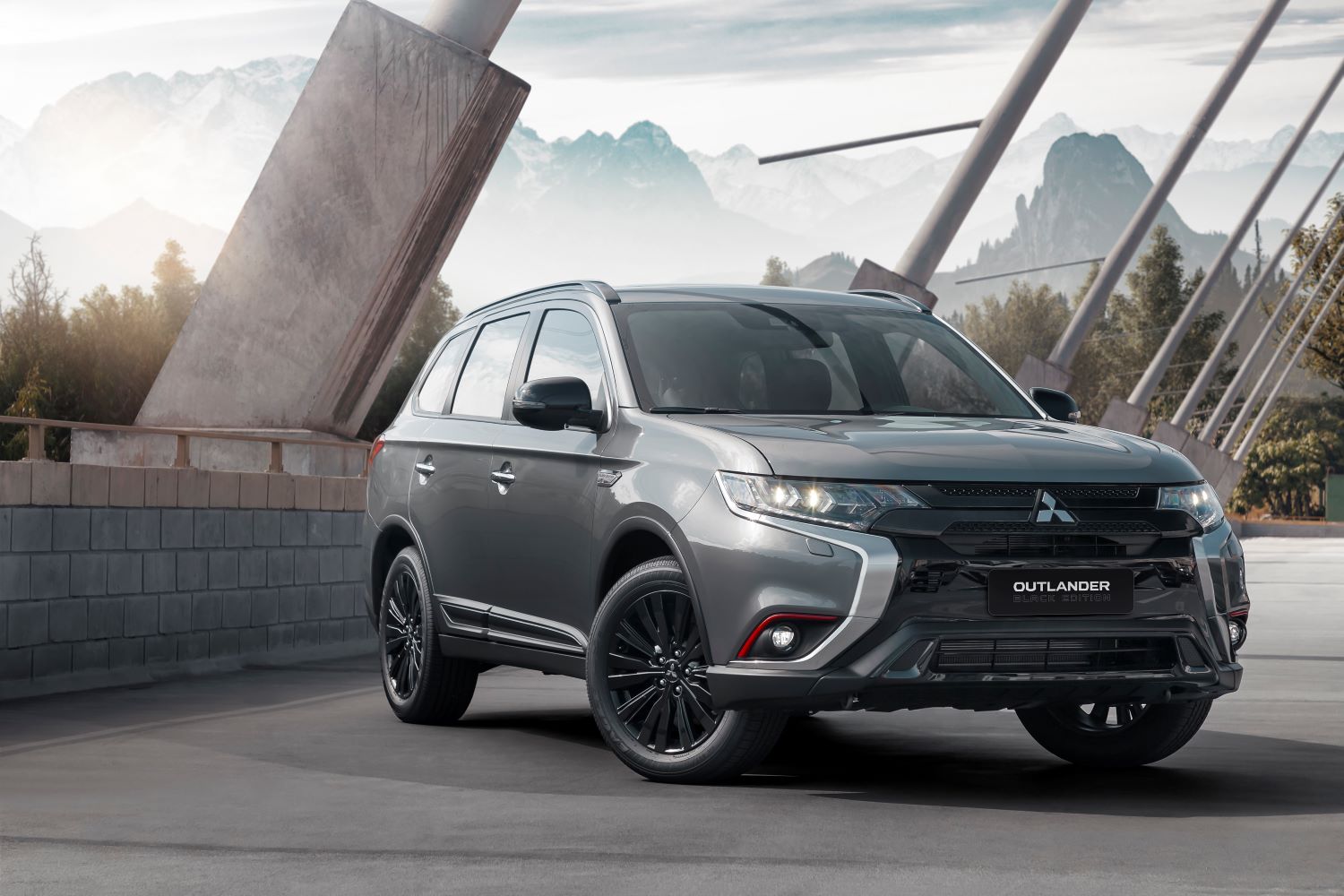 Mitsubishi Outlander e Outlander Sport ganham série especial Black Edition