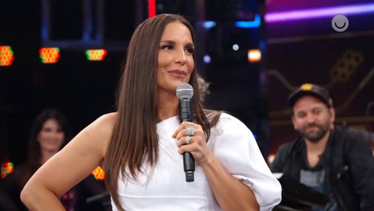 Ivete Sangalo doa mil camas para pacientes infectados pelo coronavírus