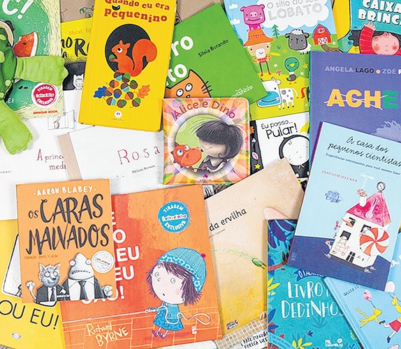 Letrinha traz diversidade de títulos de livros e a animação por atacado