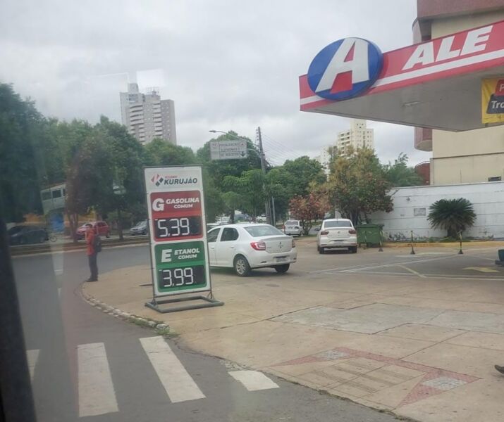 Preço da gasolina volta a subir, em Goiás