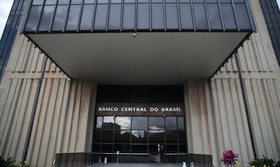 Banco Central faz alerta sobre o golpe do "dinheiro esquecido"