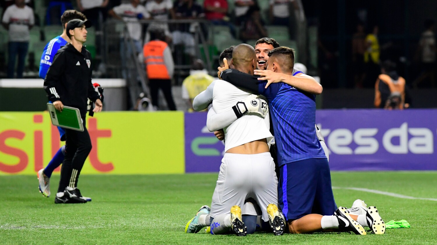 Água Santa elimina São Paulo nos pênaltis e vai à semifinal do Paulistão