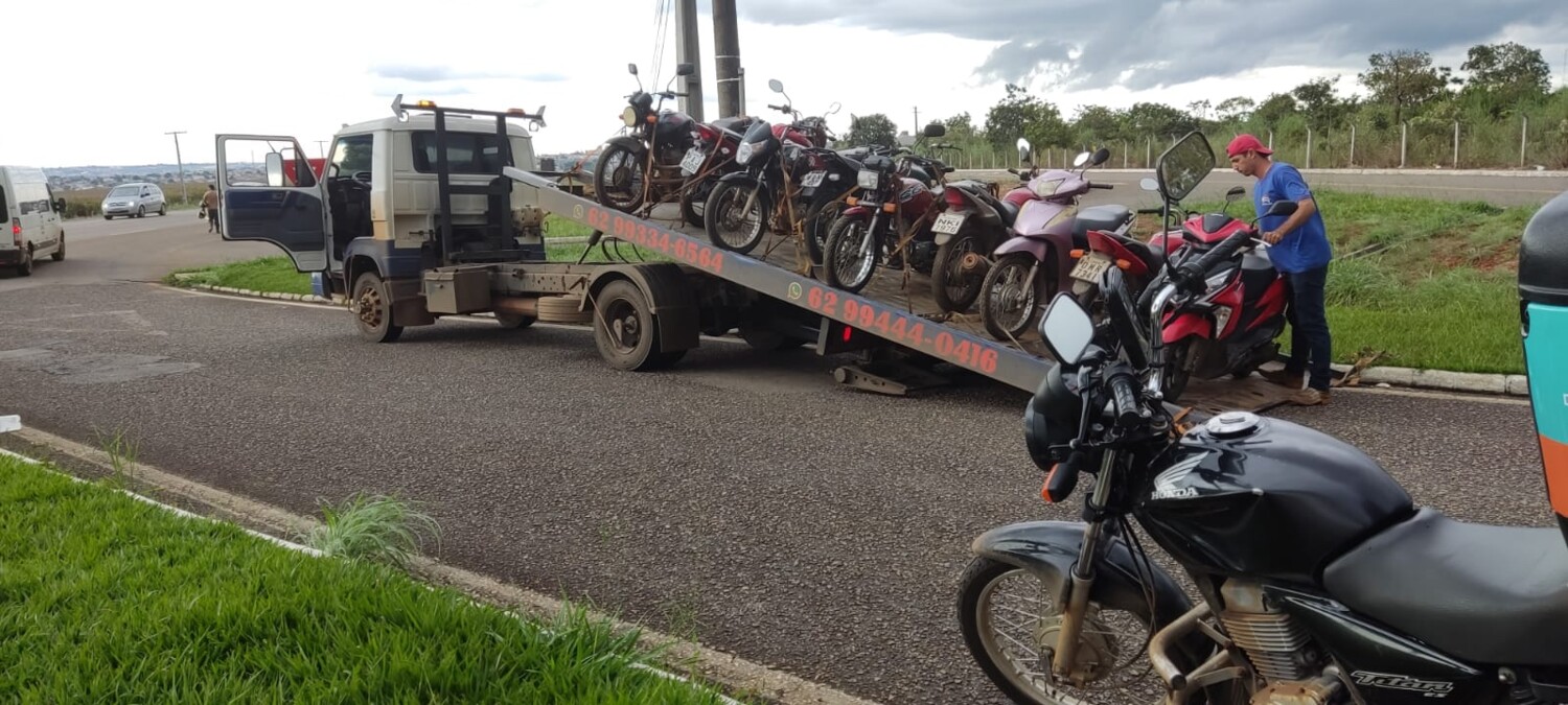 Operação da PRF desmantela evento ilegal de motociclistas em Goiás