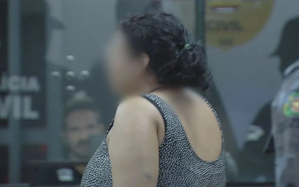 Mulher é presa por chantagear idoso com vídeos íntimos e extorquir quase R$ 90 mil