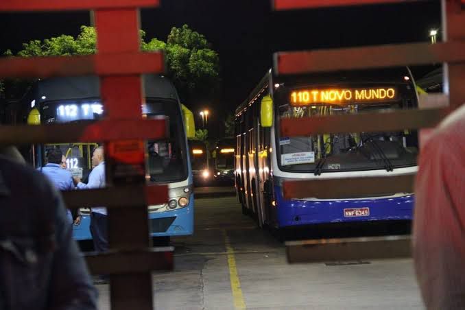 Trabalhadores do transporte público decidem iniciar greve por reajuste salarial