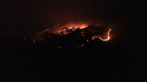 Incêndios atingem o Parque Nacional de Chapada dos Guimarães (MT)