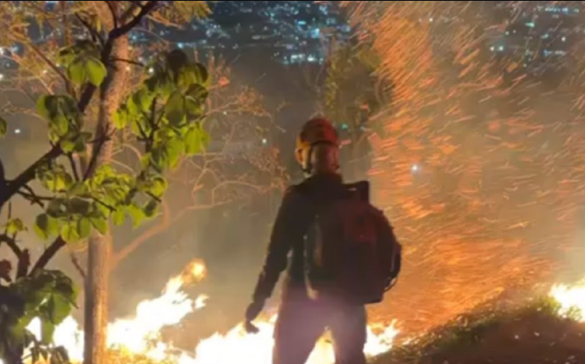 Incêndio de grandes proporções atinge cidade