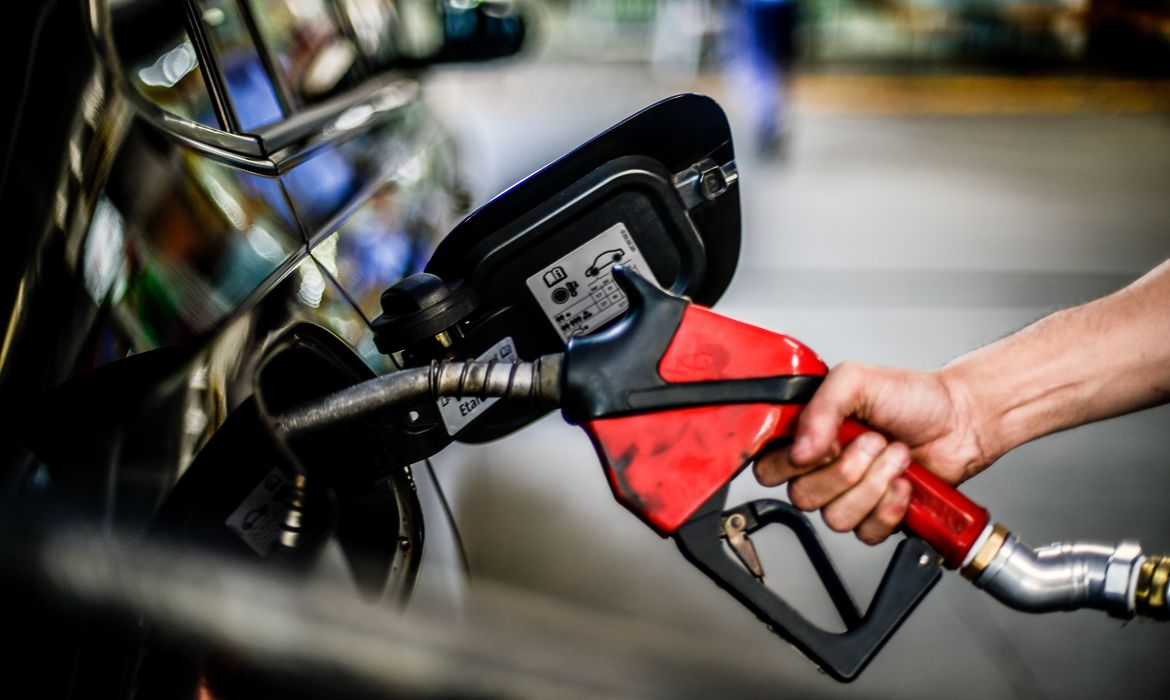 Petrobras reajusta preços da gasolina e do diesel para distribuidoras