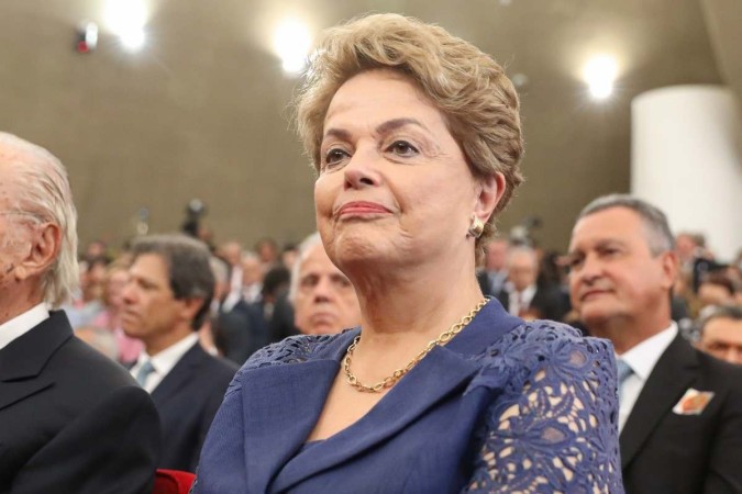 TRF-1 mantém decisão que arquiva ação contra Dilma