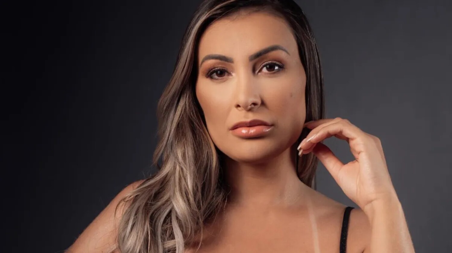 Andressa Urach diz acreditar que vai para o céu após prostituição: "Não roubei, não matei"