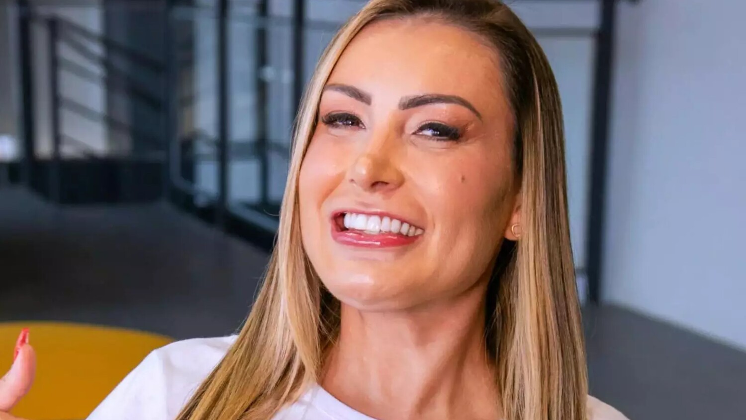 Após conteúdo com anão, Andressa Urach revela que quer gravar sexo com cadeirante