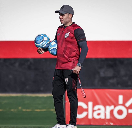 Atlético-GO chega para confronto diante do Criciúma invicto como mandante no 2º turno