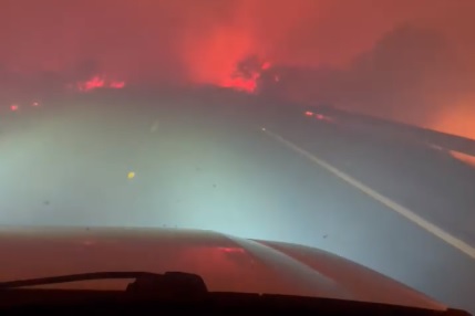 Motorista passa por ‘corredor de fogo’ durante incêndio no Pantanal