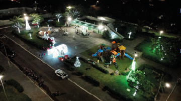 Haroldo e Paulenia Naves organizam festa de Natal