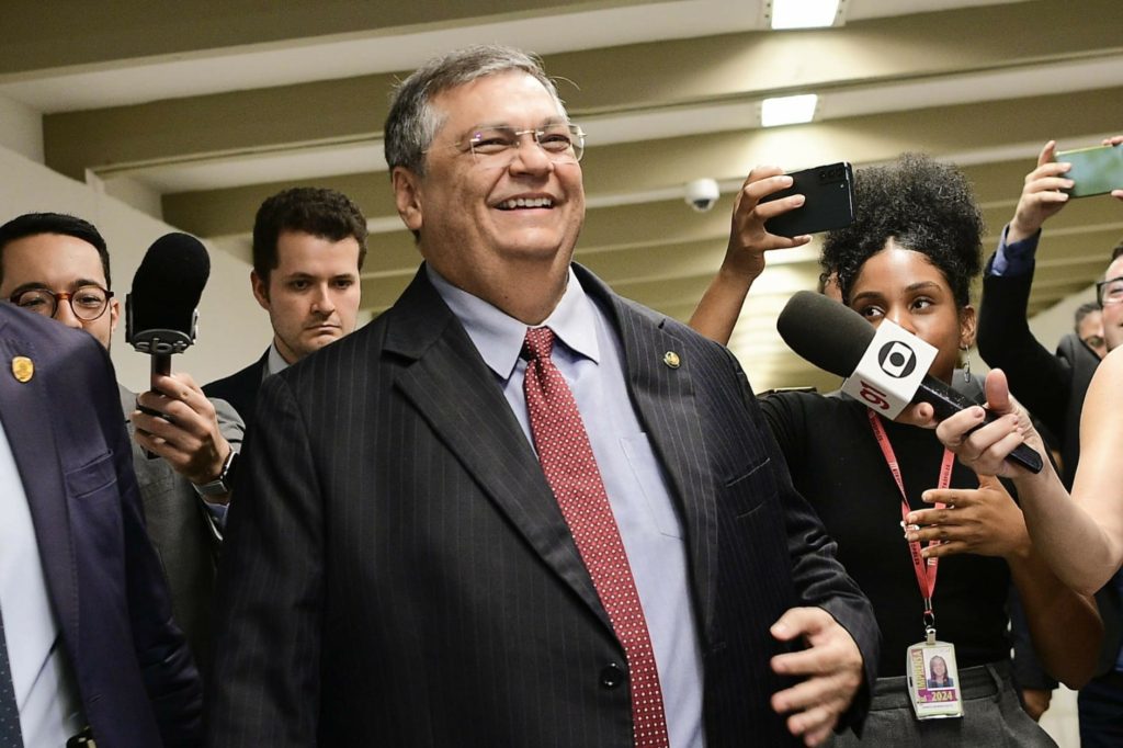 Ato vazio contra Dino tem reclamação por ausência de Nunes