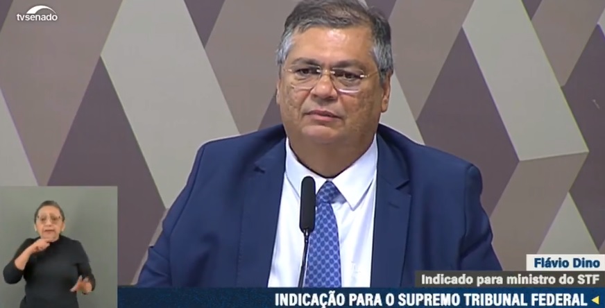 Dino afirma em sabatina que não recebeu mensagens da Abin sobre o 8/1