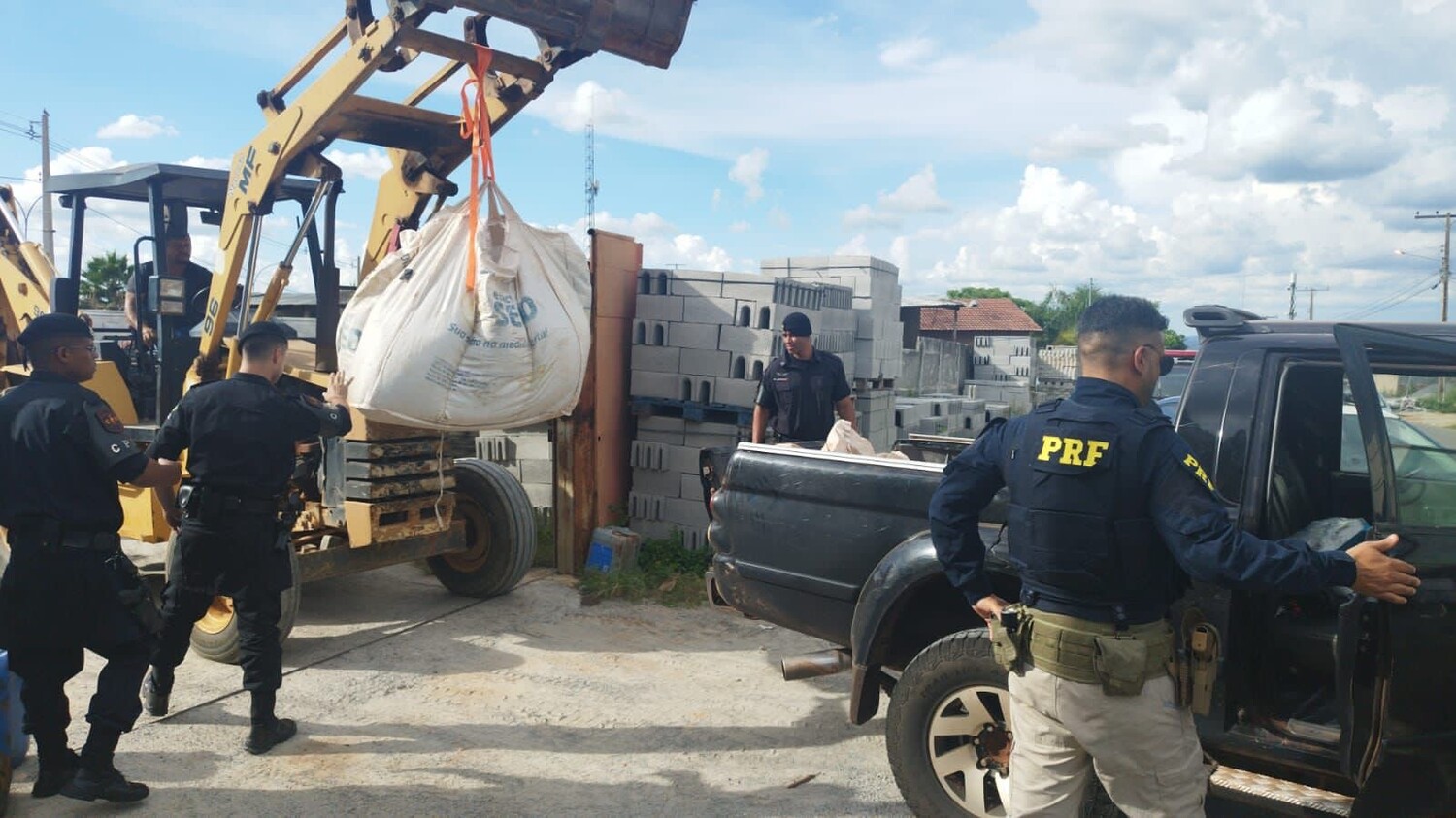 Homem é preso por contrabandear 300 quilos de agrotóxico