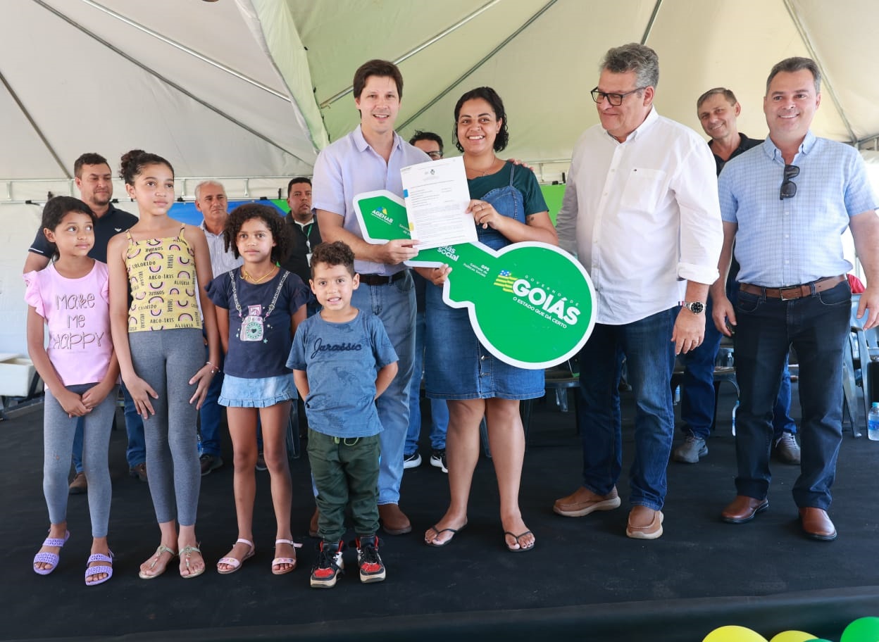 Famílias de Chapadão do Céu recebem casas a custo zero