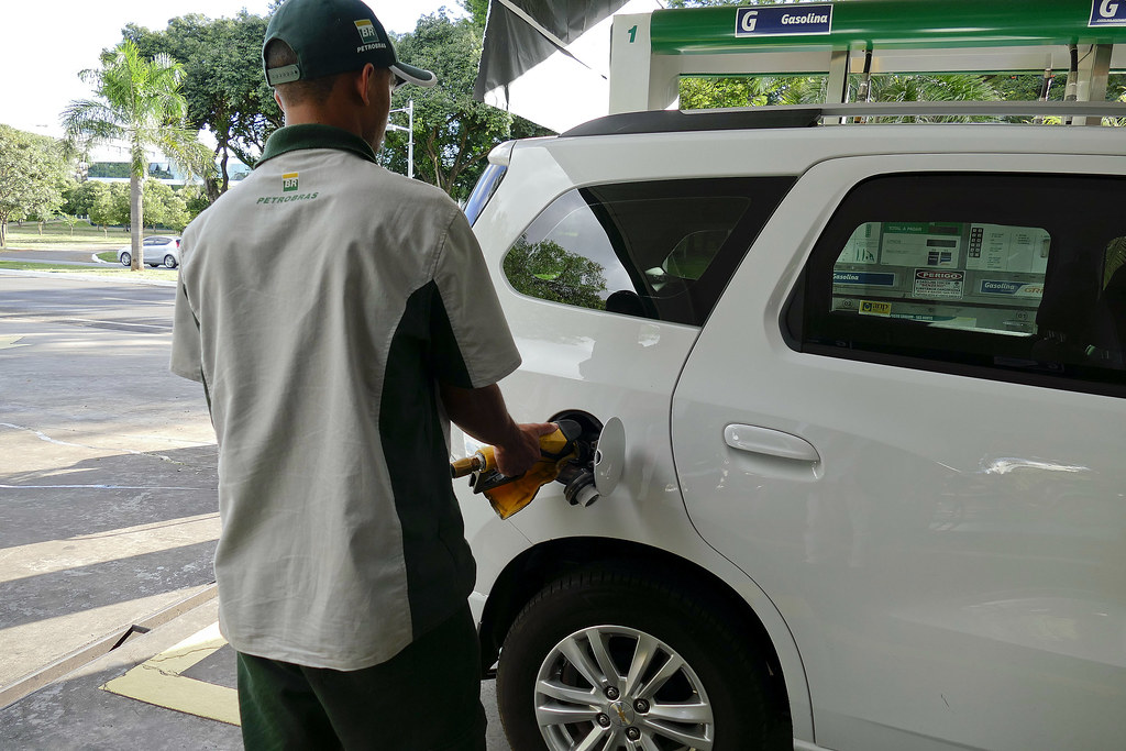 Valor da gasolina se mantém estável, mas diesel registra alta em Goiás