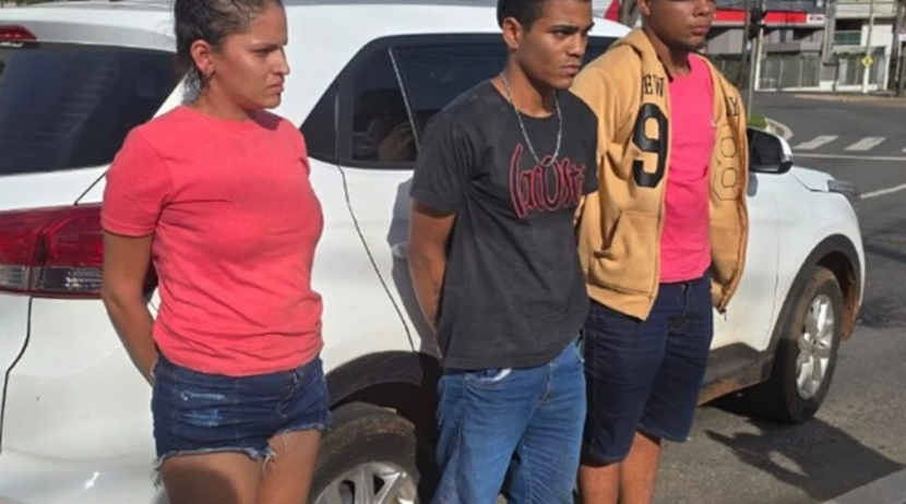 Trio é preso suspeito de esfaquear e espancar homem após roubá-lo