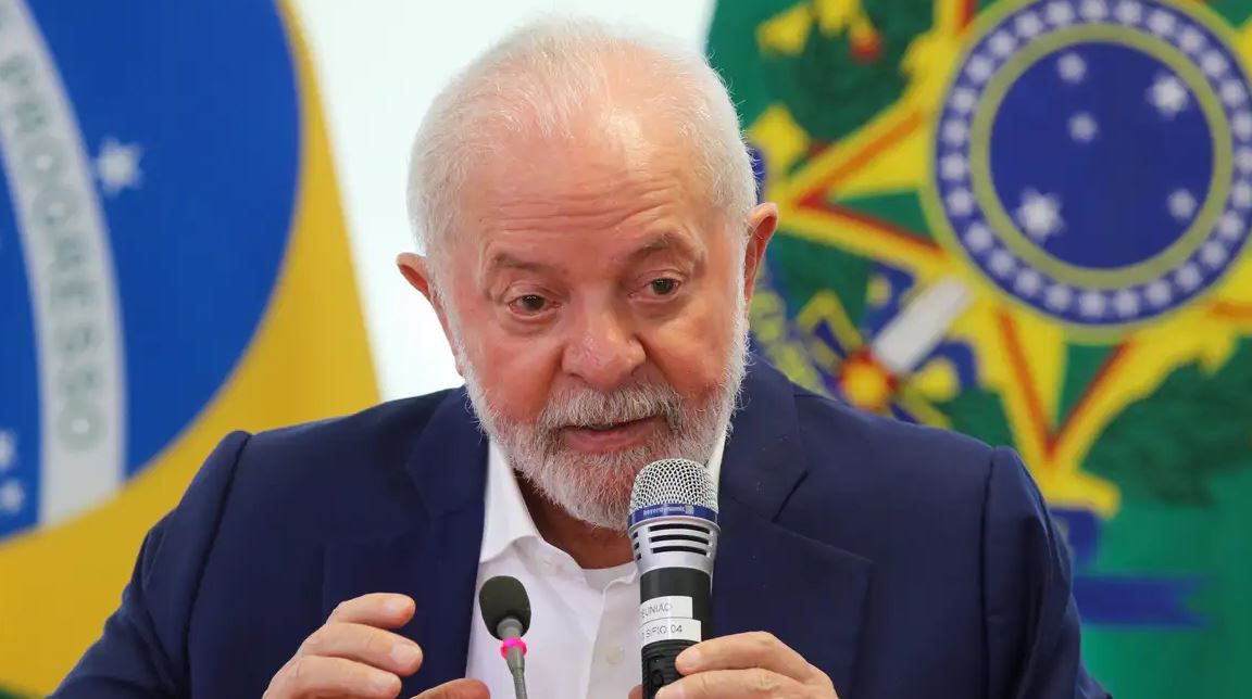 Lula diz que 'Gol tem que prestar contas' sobre morte de cão em voo