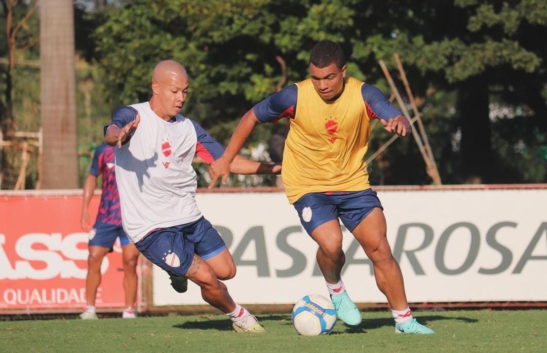 Brasileirão série B: Vila Nova se prepara para enfrentar o Operário