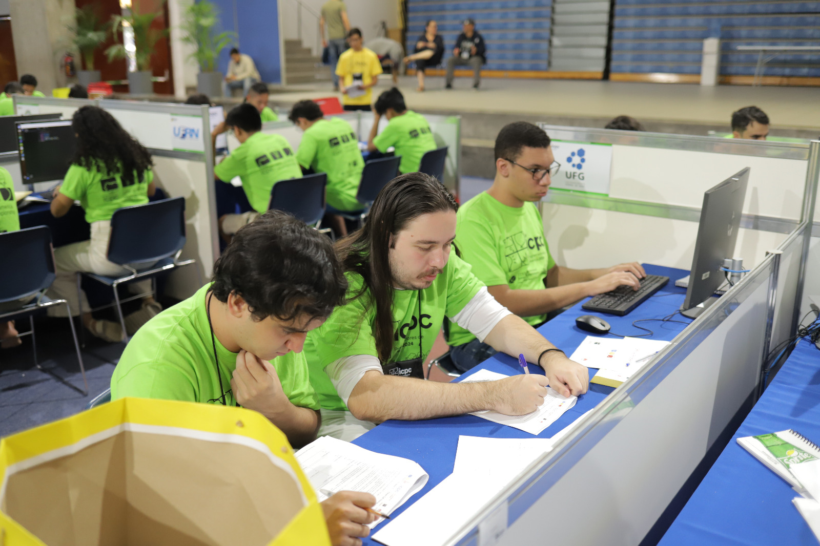 Estudantes de Goiás vão à final de concurso internacional de programação, no Cazaquistão