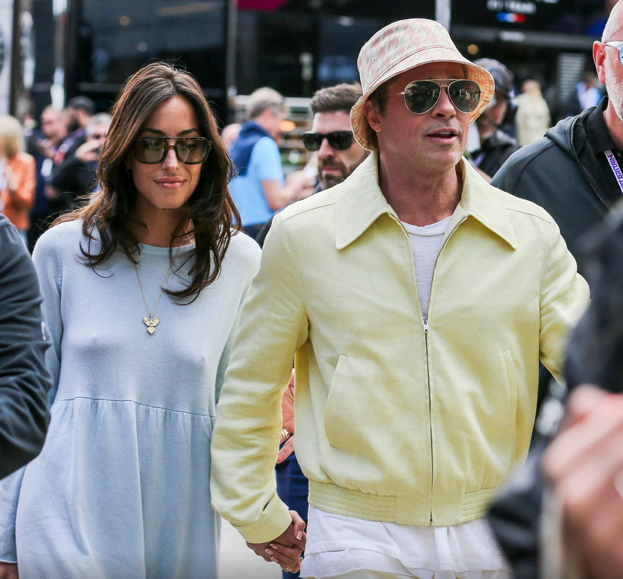 Brad Pitt, 60 anos, oficializou seu relacionamento com Ines de Ramon