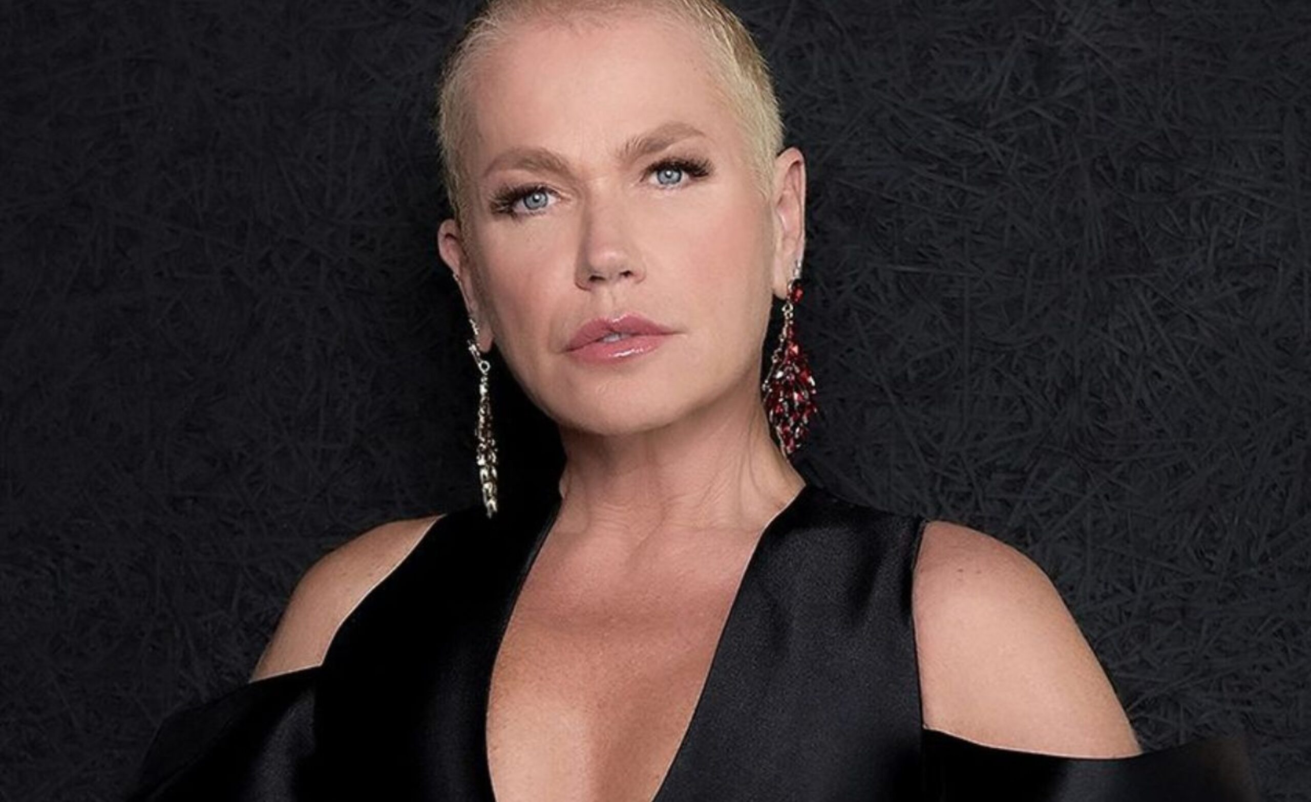 Após oito anos, Xuxa Meneghel surpreende e anuncia retorno à carreira musical