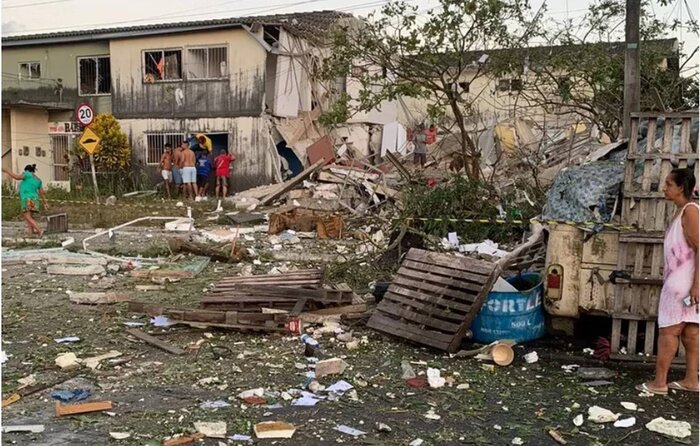 Explosão provoca desabamento de prédio em Maceió e deixa ao menos 3 mortos