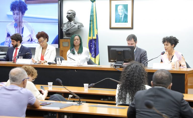 Câmara aprova ampliação de cotas raciais em concursos públicos