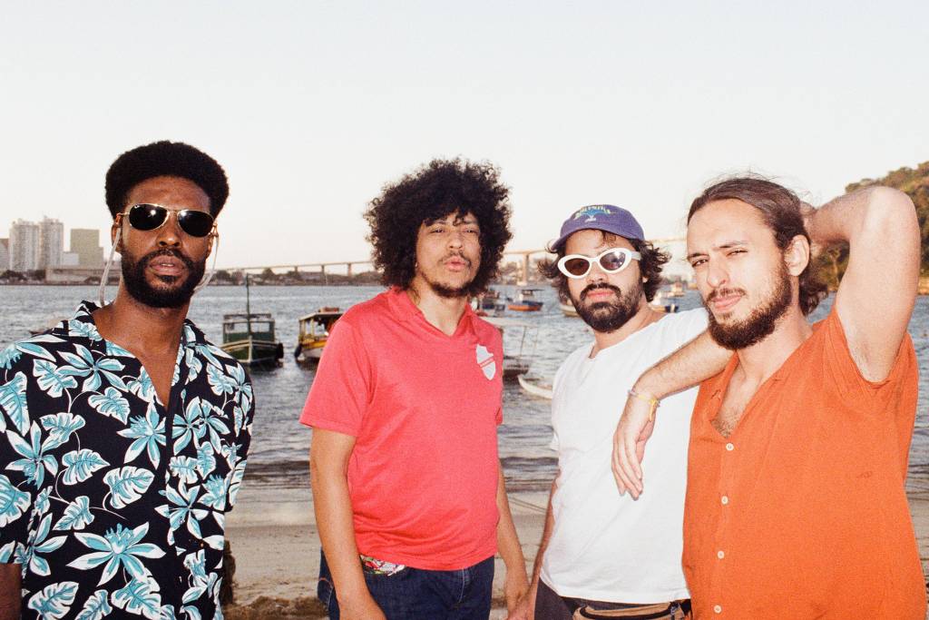 Boogarins, com disco 'Bacuri', chega à síntese de uma sonoridade caseira