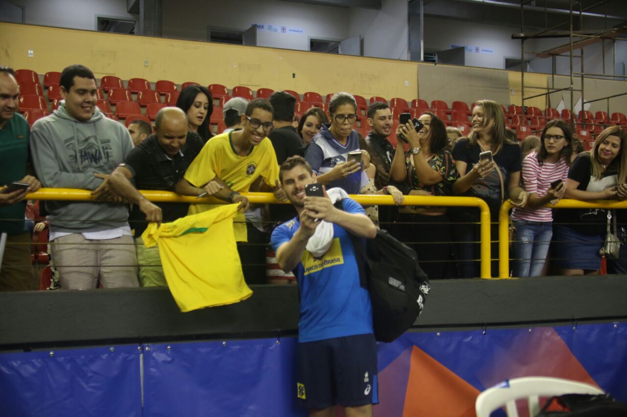 Depois de 10 anos, goianos matam a saudade da seleção