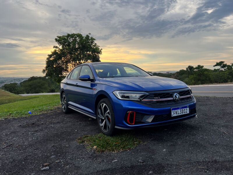 Teste: VW Jetta GLI 2023 tem gostinho de ser a última cereja do bolo