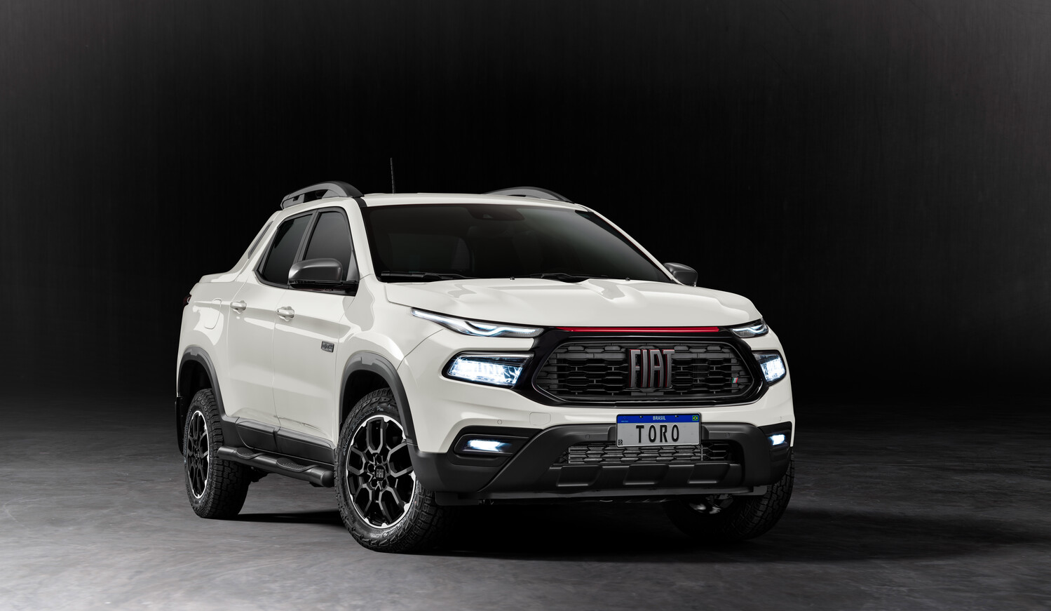 Fiat Toro 2024 valoriza a robustez com mudanças visuais