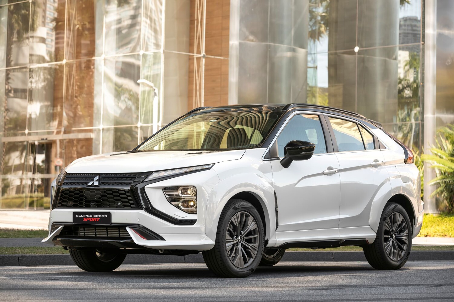 Mitsubishi lança série especial Sport do SUV Eclipse Cross