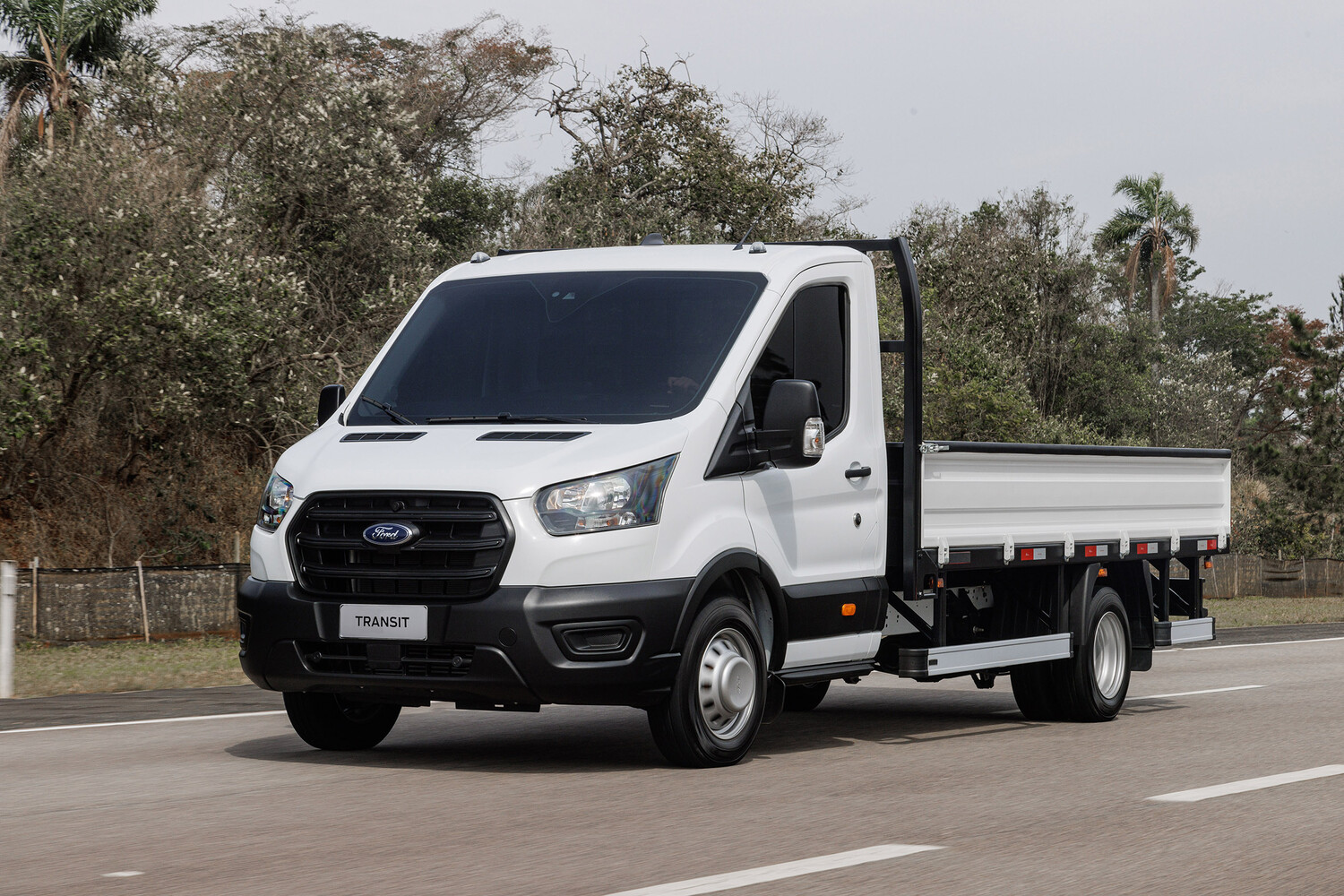 Ford lança Transit Chassi em duas versões e com preço promocional de lançamento de R$ 240 mil