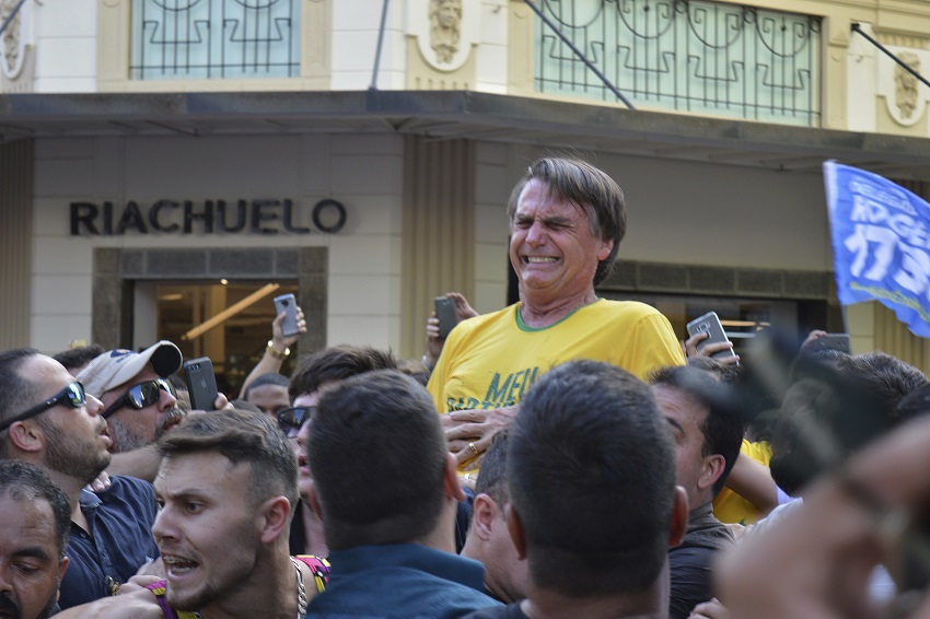 960 × 960 – O que está por trás do atentado a Bolsonaro merece explicação