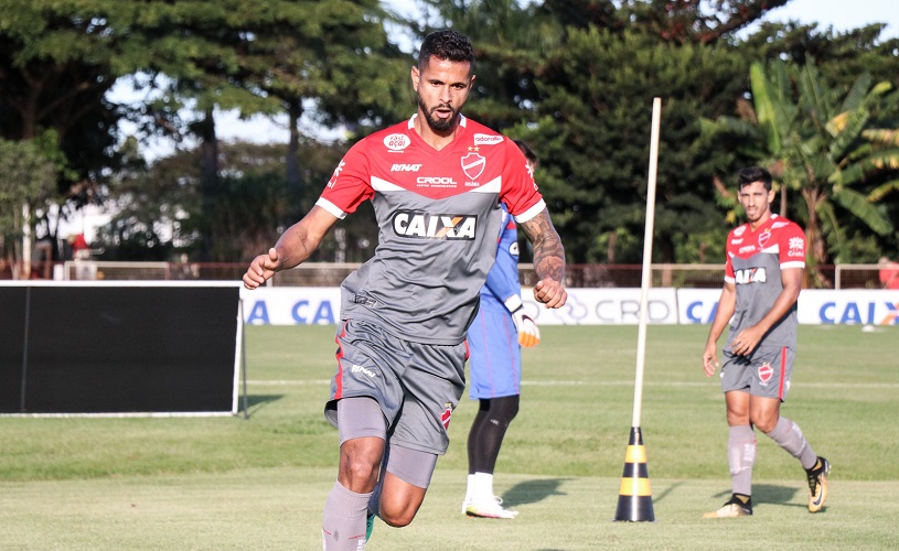 Tigre tenta tirar casquinha do líder