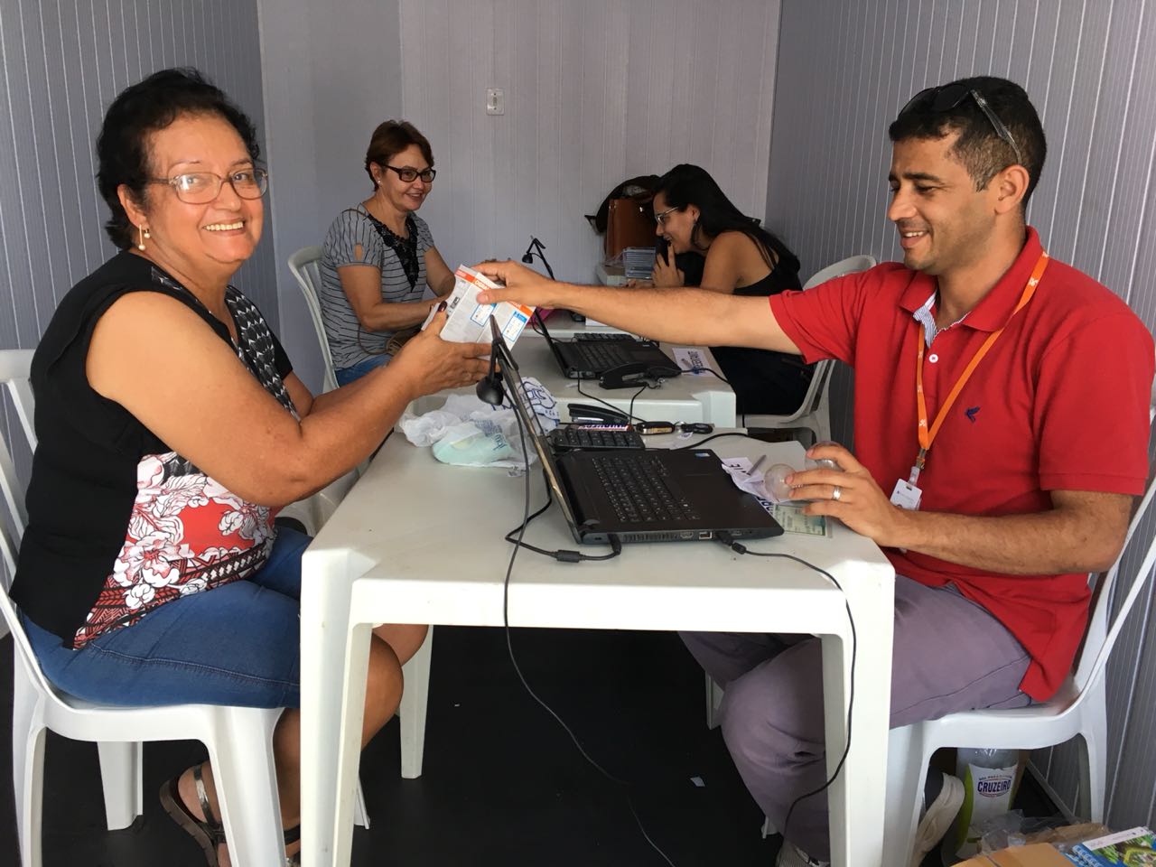 ENEL DISTRIBUIÇÃO GOIÁS PROMOVE CADASTRO NO PROGRAMA TARIFA SOCIAL EM GOIÂNIA E ANÁPOLIS