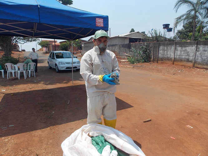 Dê destino certo às embalagens  vazias de defensivos agrícolas