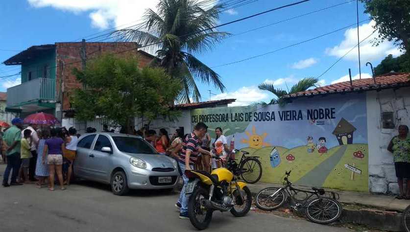 Chão de fossa cede e mata criança de 4 anos em creche municipal