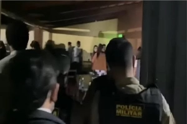 Polícia interrompe ‘Arraiá  Clandestino’ em Minas