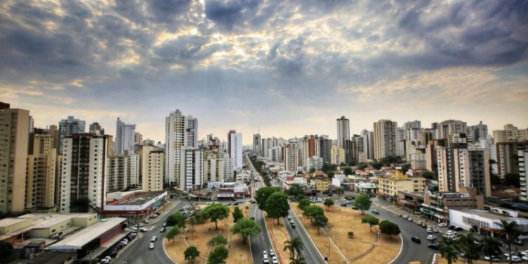 Frente fria chega a Goiás e temperatura pode cair a 8°C em Goiânia nesta semana