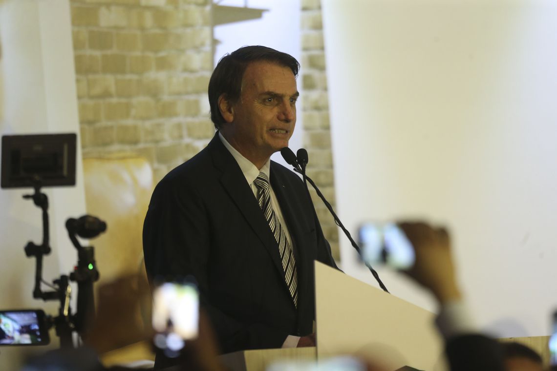 Bolsonaro mantém ajuda humanitária para Venezuela