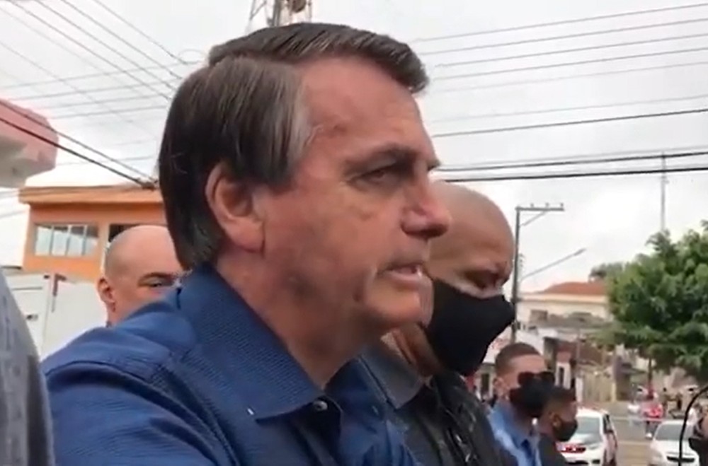 Bolsonaro pede que donos de supermercados tentem reduzir preço de cesta básica pelo ‘patriotismo’