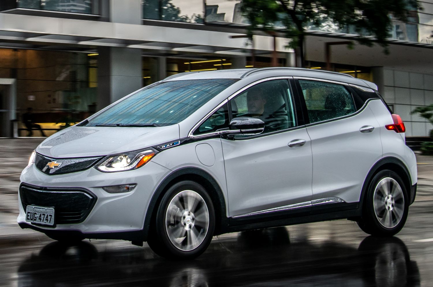 Chevrolet Bolt EV 2021 lidera vendas entre os elétricos no 1º semestre